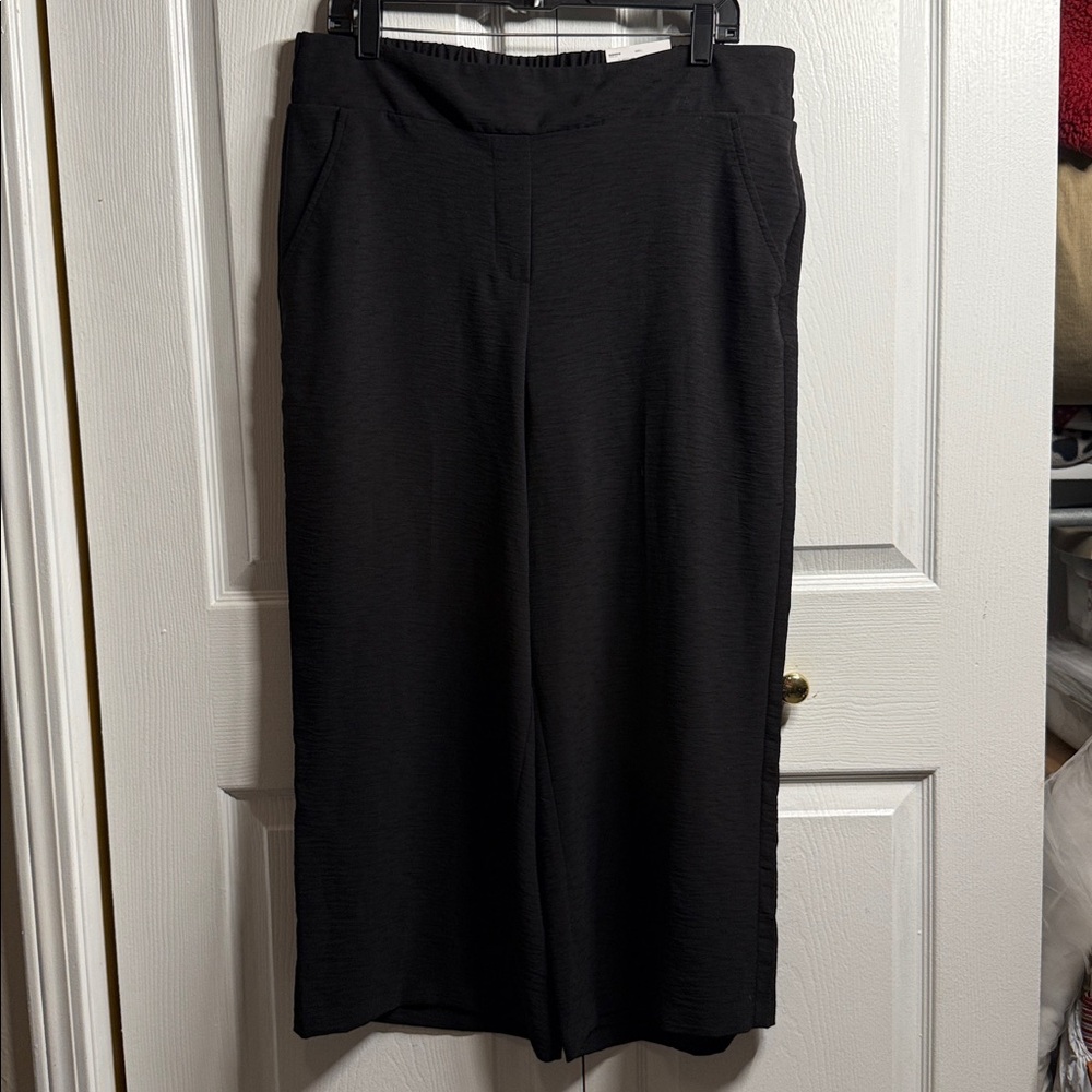 Nine West Black Crop Wide-Leg Pants - Picture 5 of 6